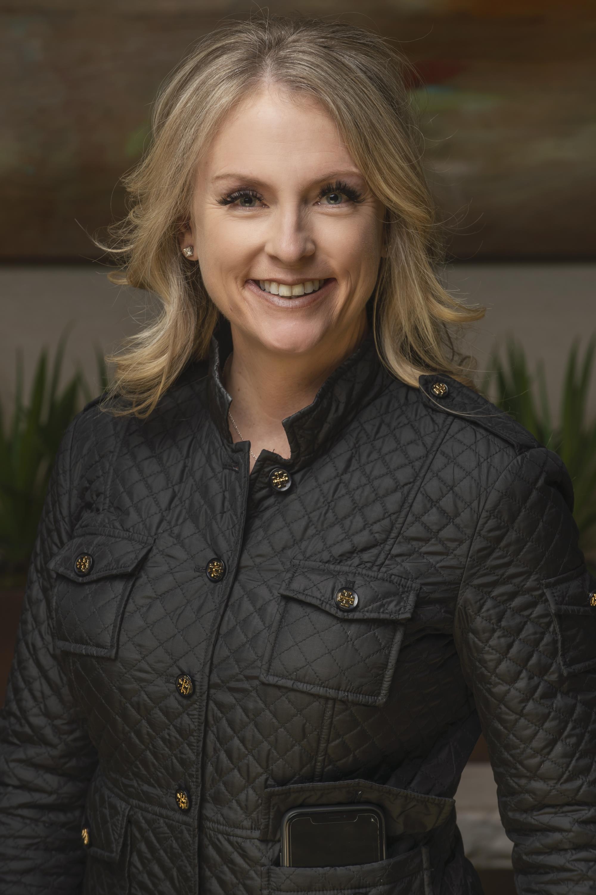 Headshot_Jennifer Fadden